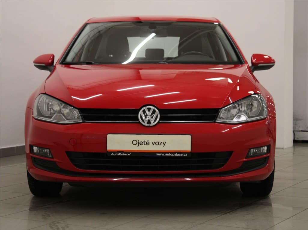 2015 Volkswagen Golf - 2