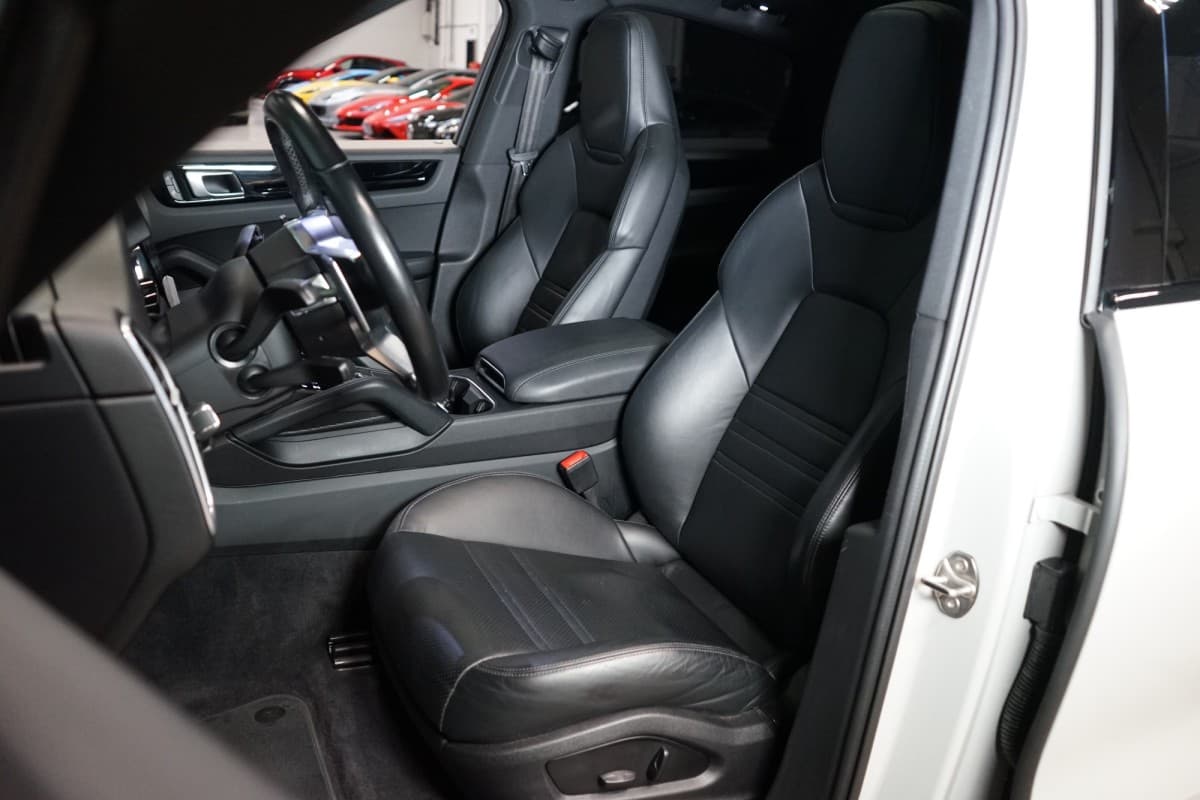 2022 Porsche Cayenne - 14