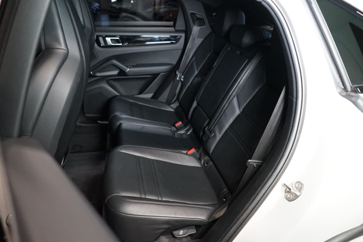 2022 Porsche Cayenne - 16