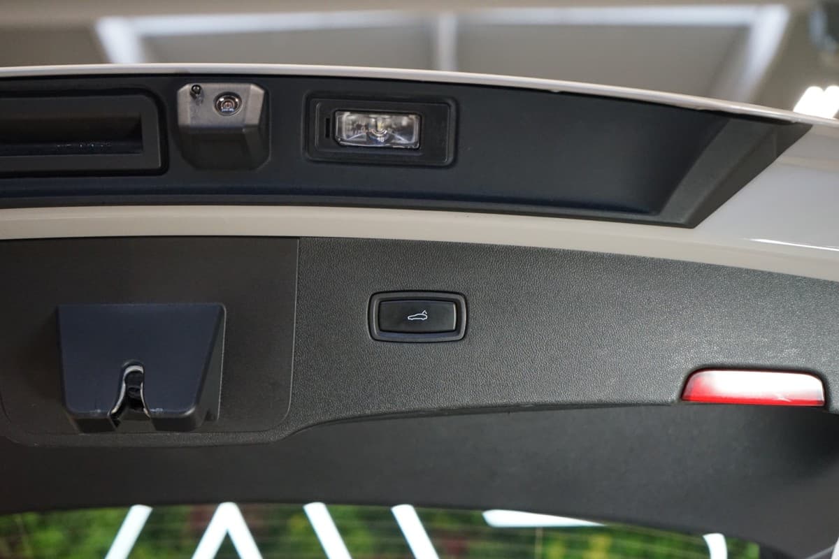 2022 Porsche Cayenne - 18