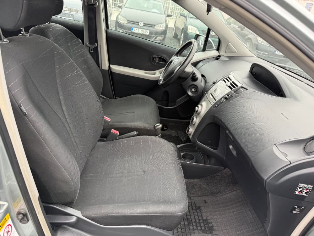 2008 Toyota Yaris - 11