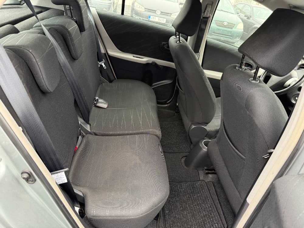 2008 Toyota Yaris - 12