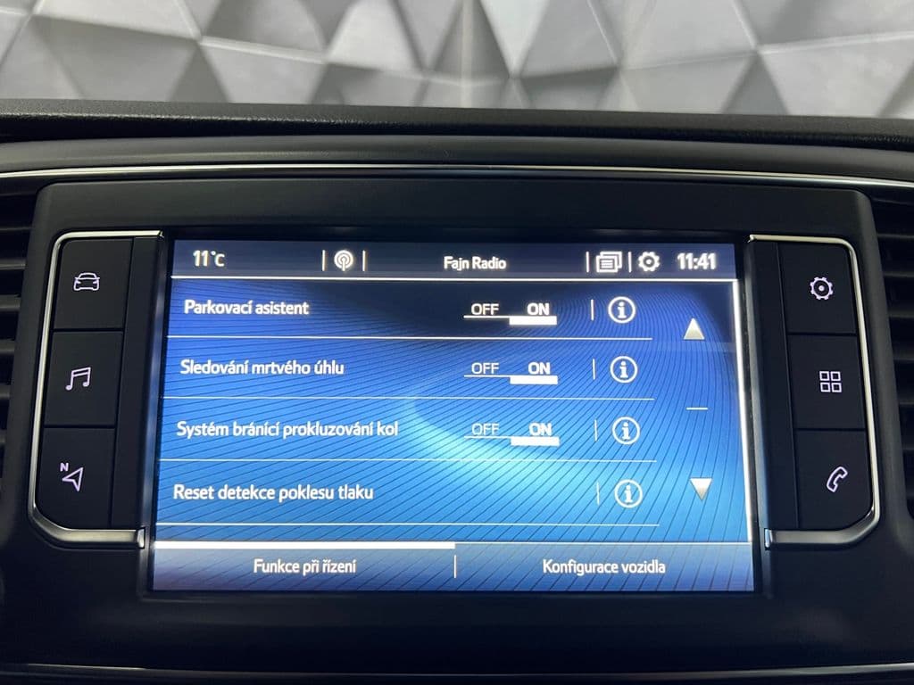 2020 Toyota Proace - 19