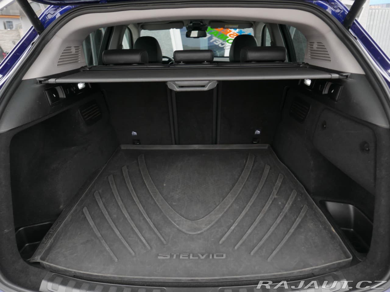 2017 Alfa Romeo Stelvio - 14