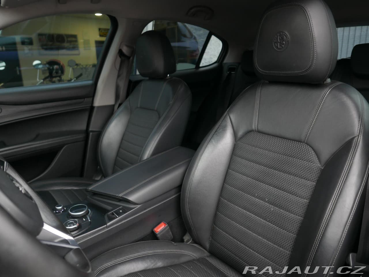 2017 Alfa Romeo Stelvio - 20