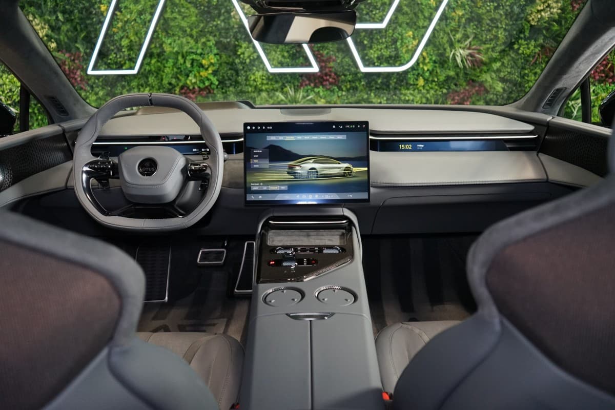 2025 Lotus Emeya - 17