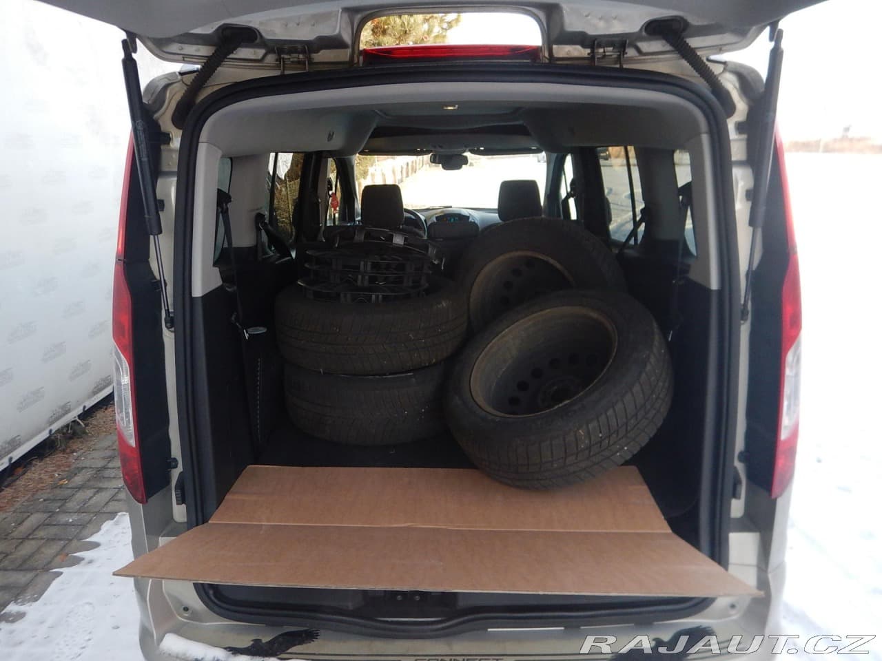 2014 Ford Tourneo - 14