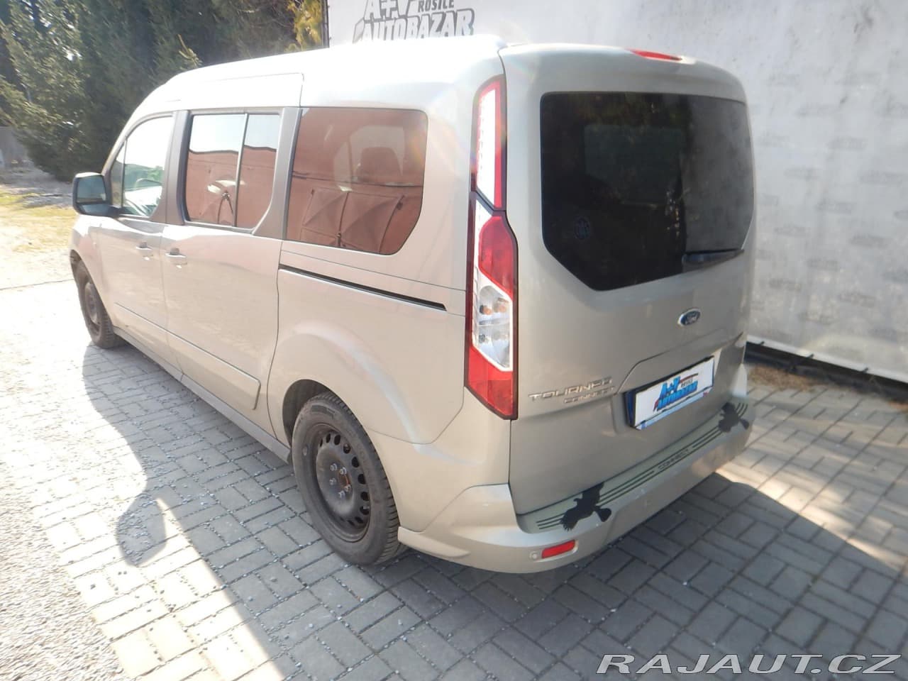 2014 Ford Tourneo - 4