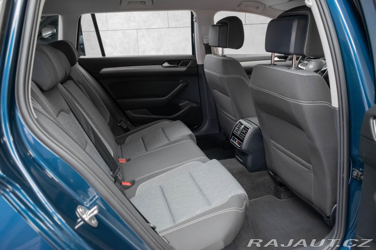 2022 Volkswagen Passat - 13