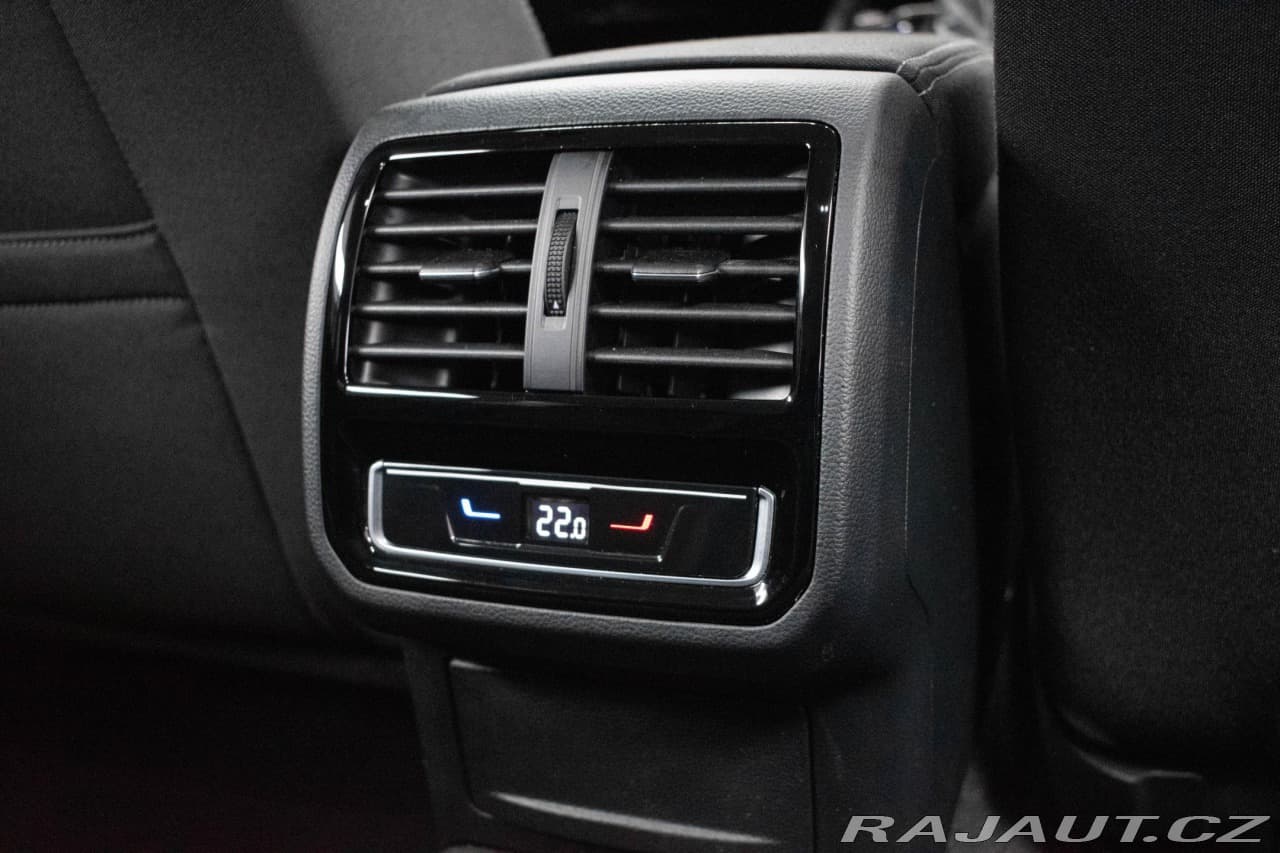 2022 Volkswagen Passat - 14