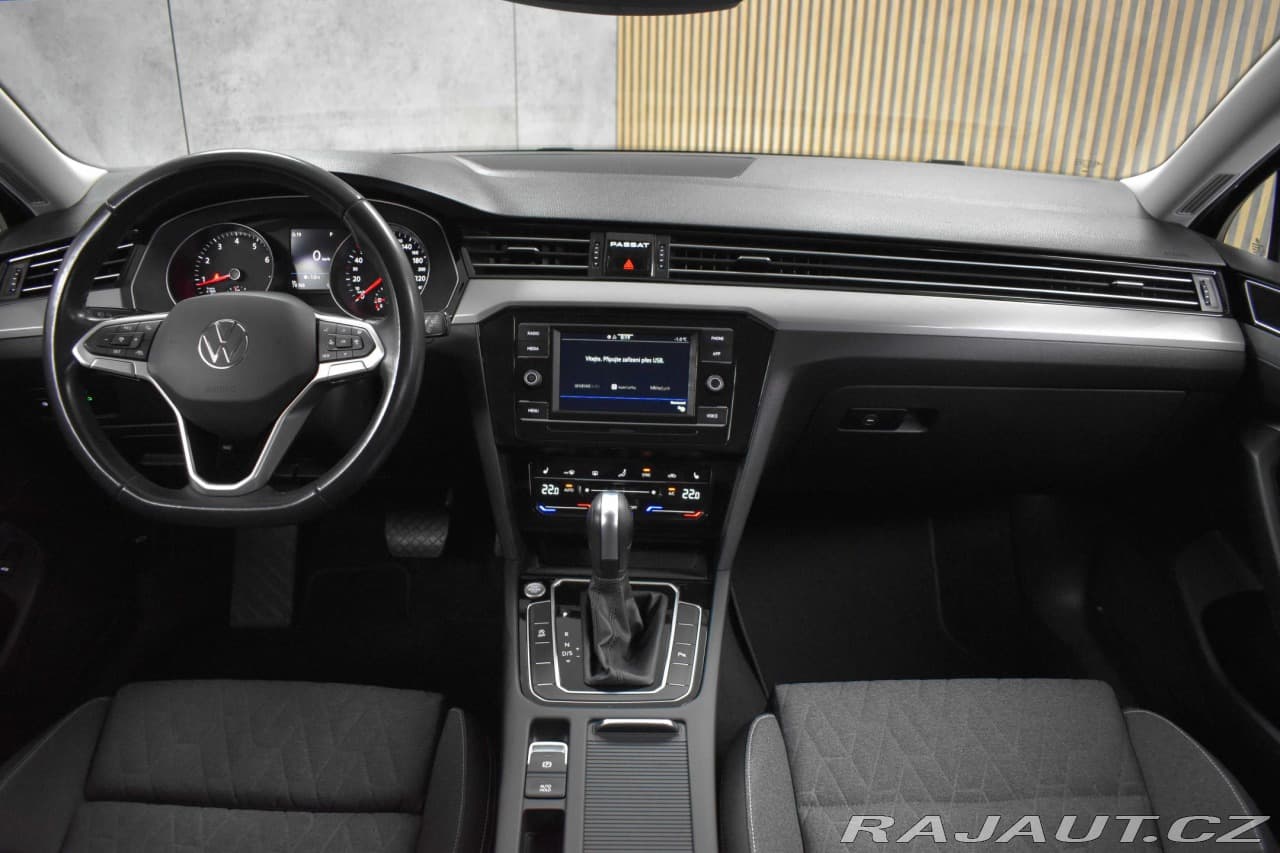 2022 Volkswagen Passat - 7