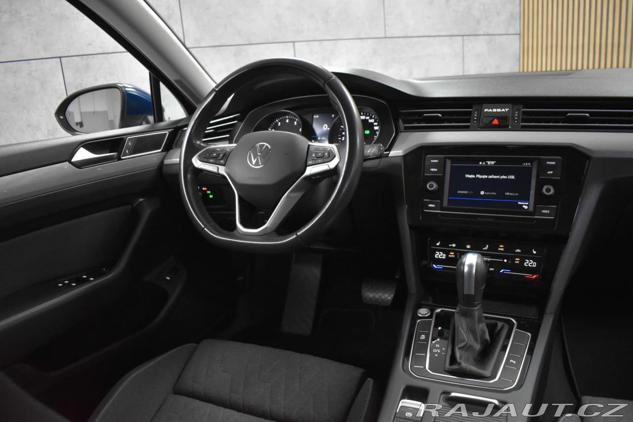 2022 Volkswagen Passat - 8