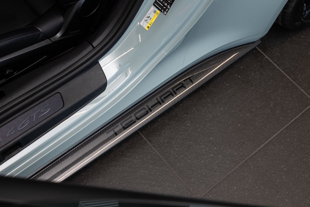 2025 Porsche 911 - 19