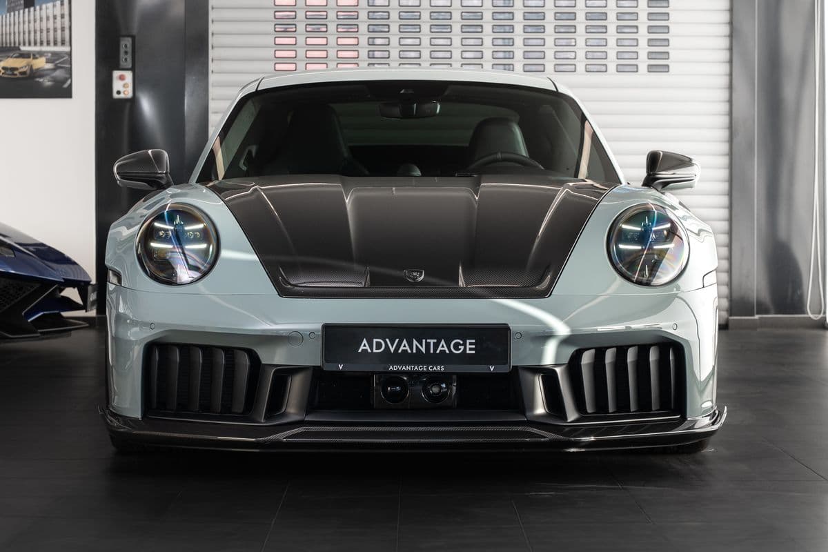 2025 Porsche 911 - 2