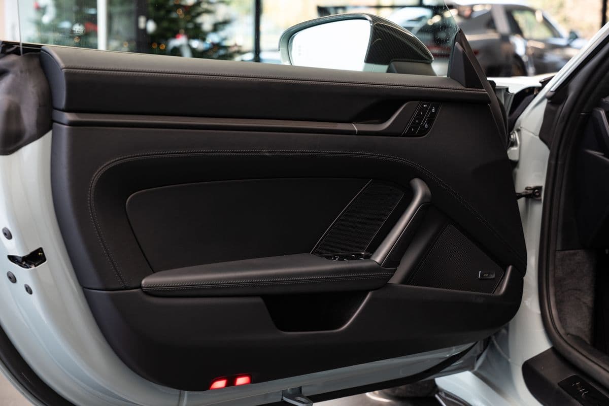 2025 Porsche 911 - 5