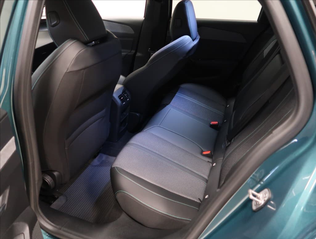 2024 Peugeot 308 - 8