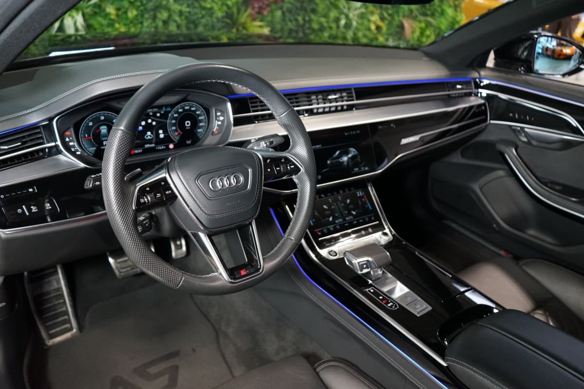 2022 Audi A8 - 10