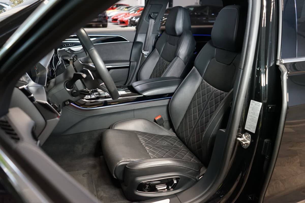 2022 Audi A8 - 12