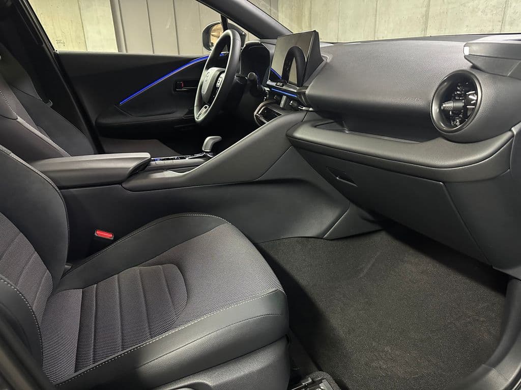 2025 Toyota C-Hr - 11