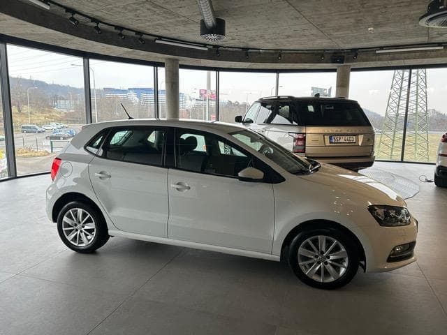 2016 Volkswagen Polo - 8