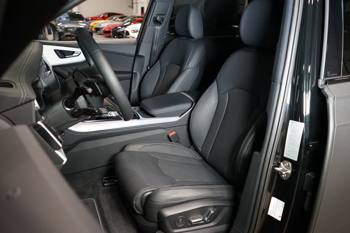 2025 Audi Q7 - 12