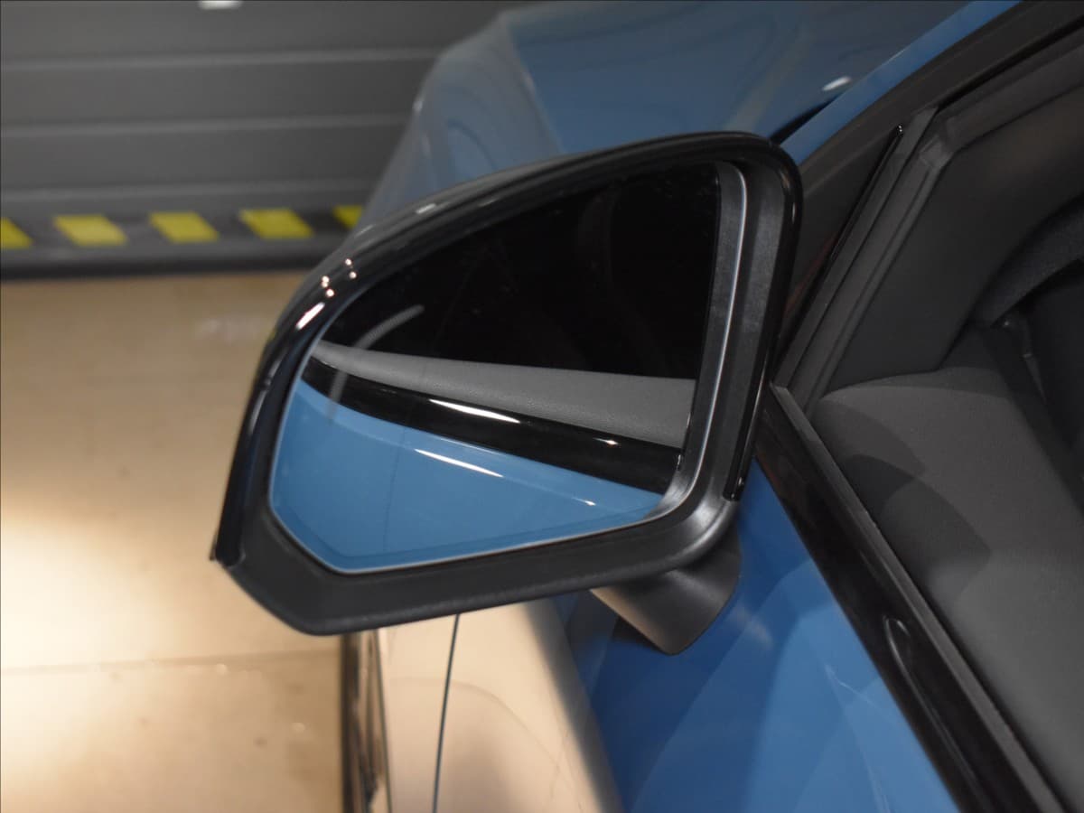 2025 Volvo Ex40 - 20