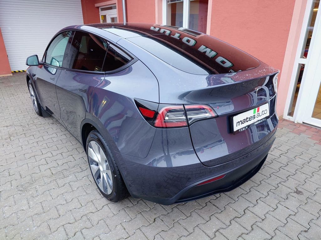 2022 Tesla Model Y - 3