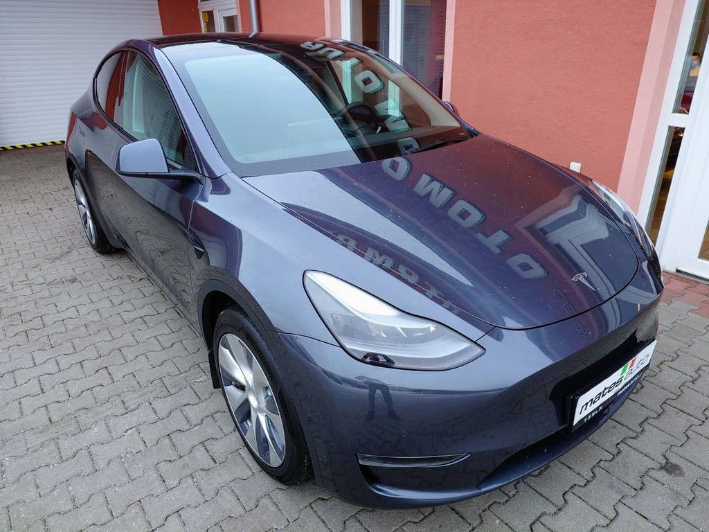 2022 Tesla Model Y - 4
