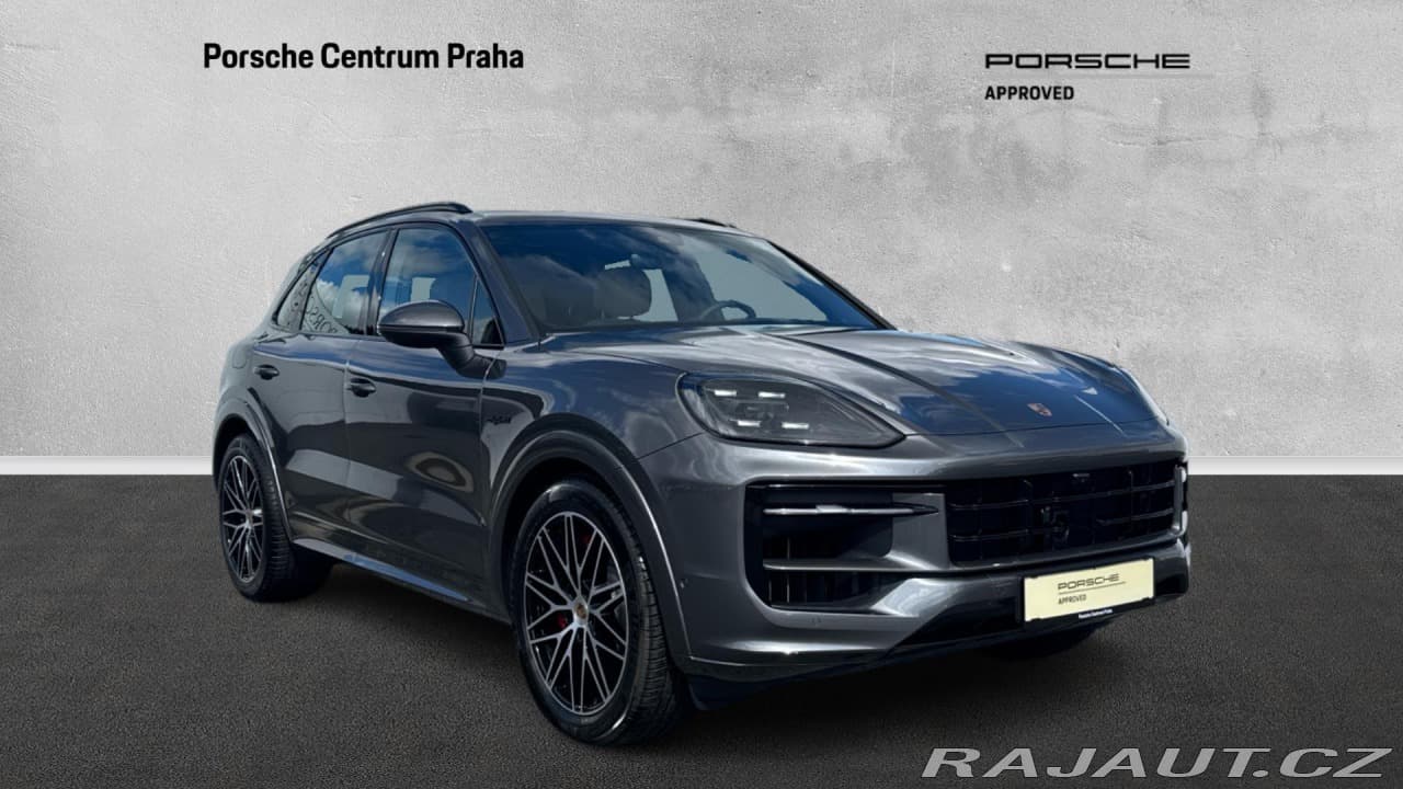2025 Porsche Cayenne - 4