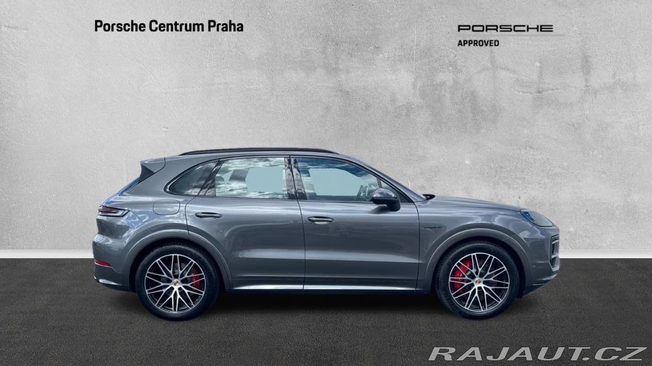 2025 Porsche Cayenne - 5