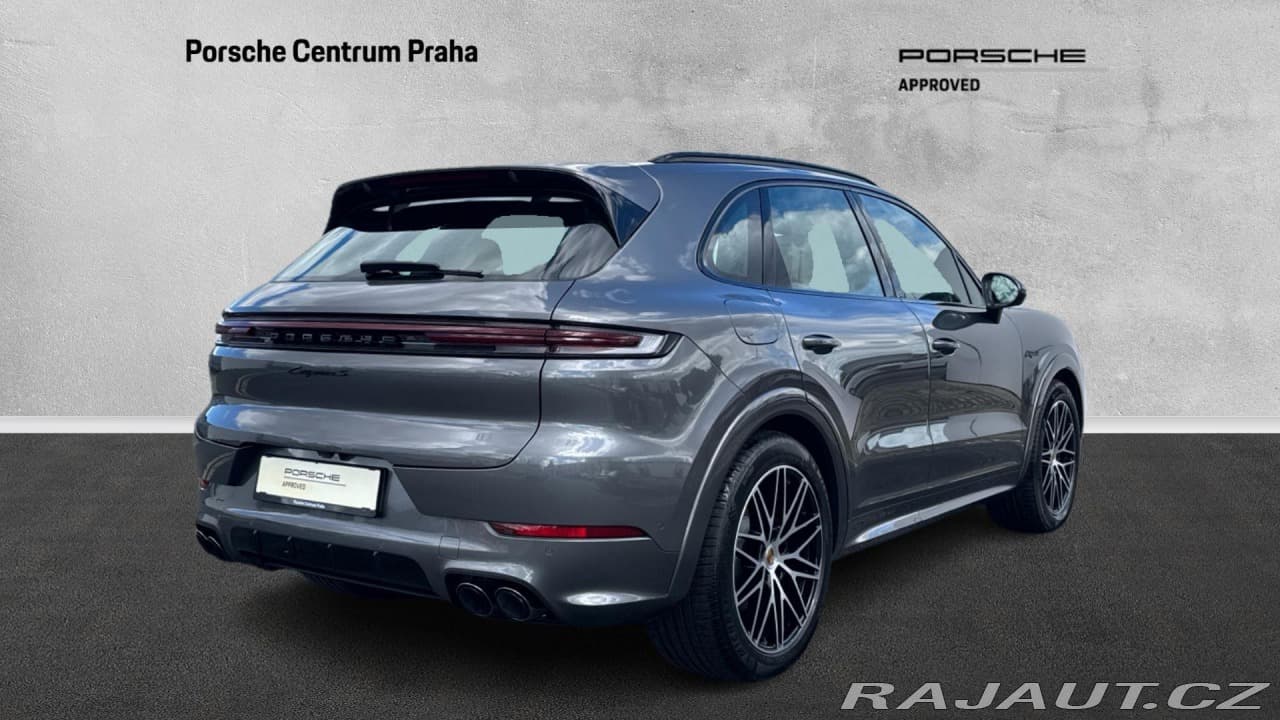 2025 Porsche Cayenne - 6