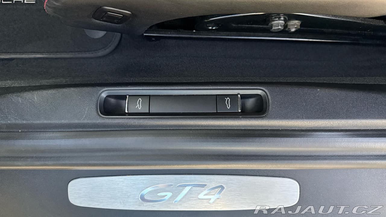 2016 Porsche Cayman - 19