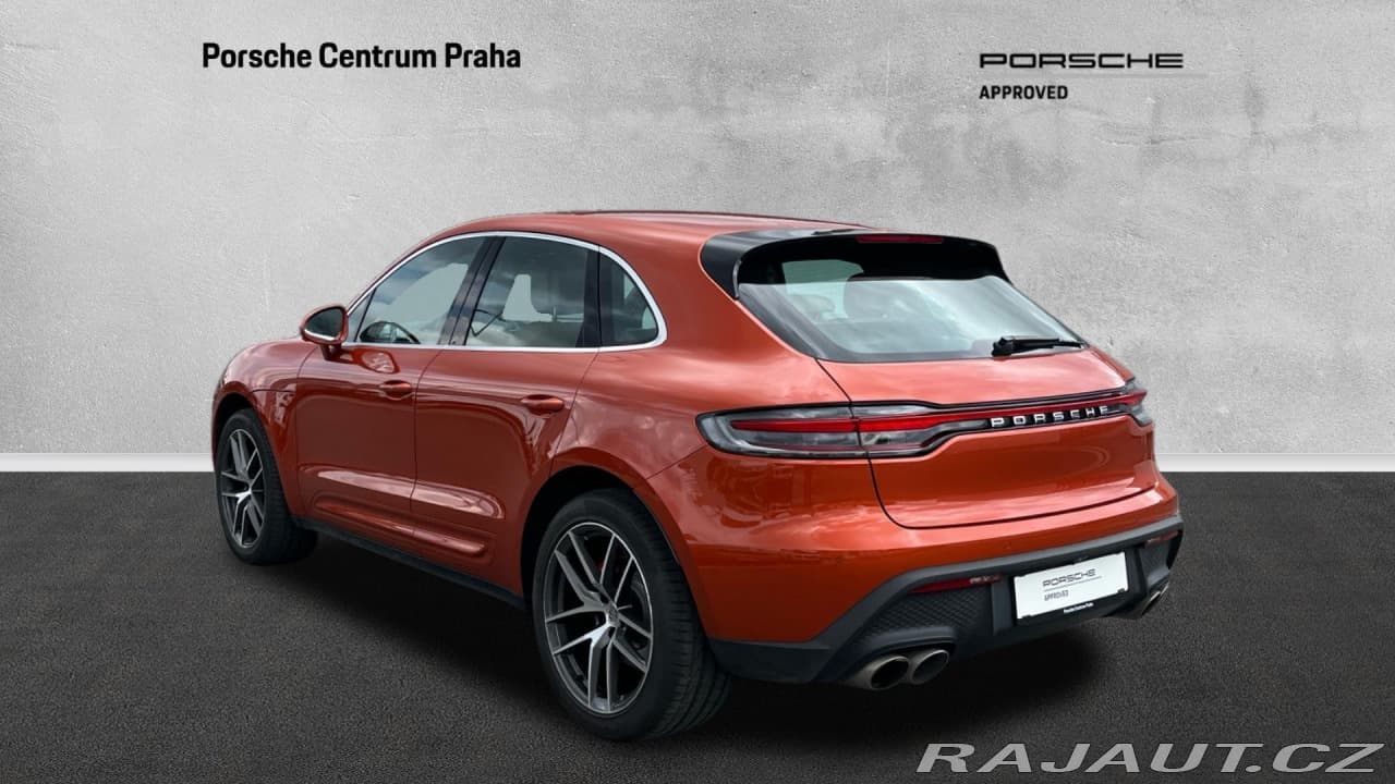2022 Porsche Macan - 8