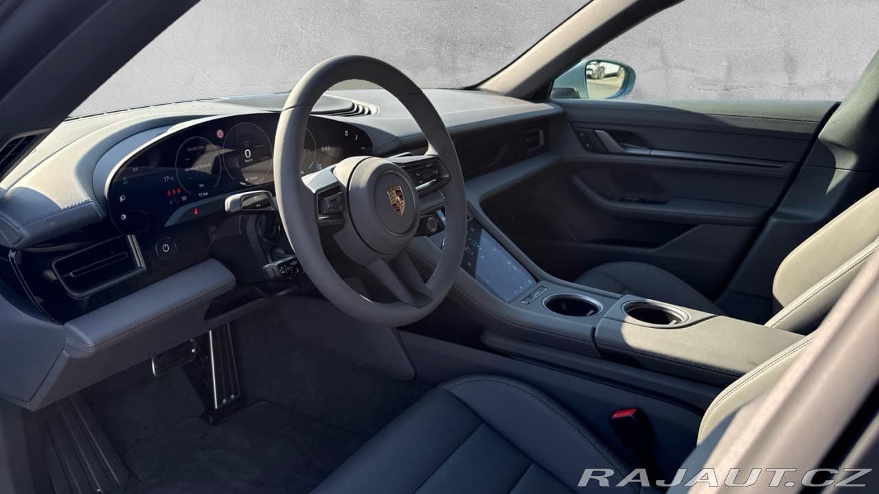 2025 Porsche Taycan - 15