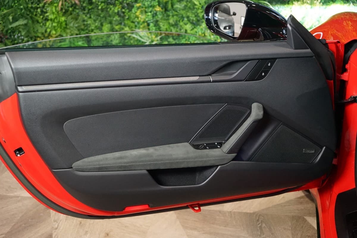 2022 Porsche 911 - 12