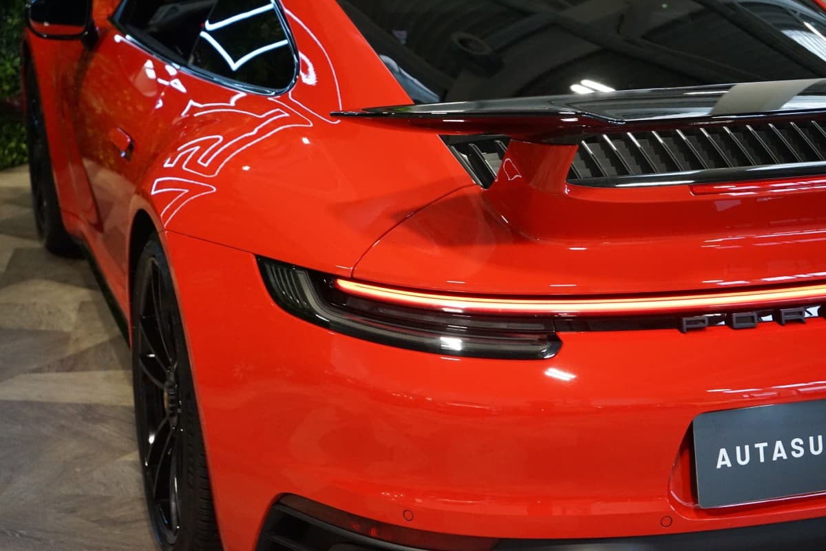 2022 Porsche 911 - 8