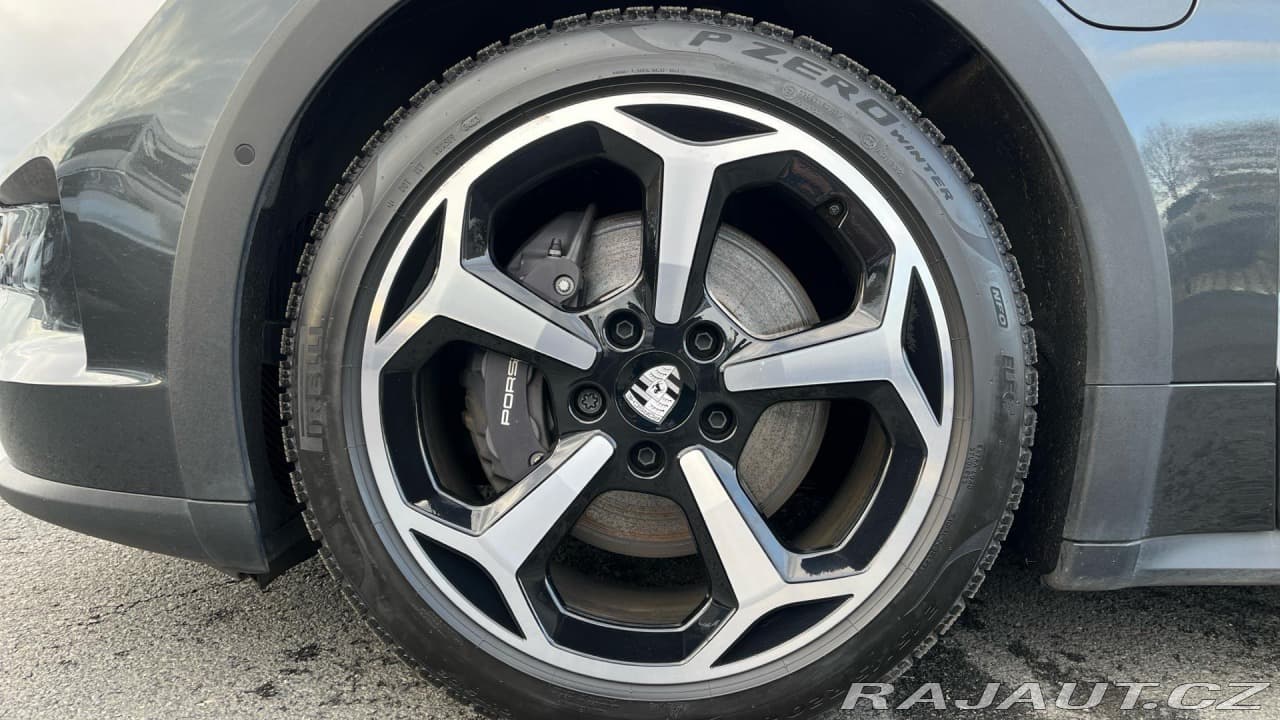 2024 Porsche Taycan - 9