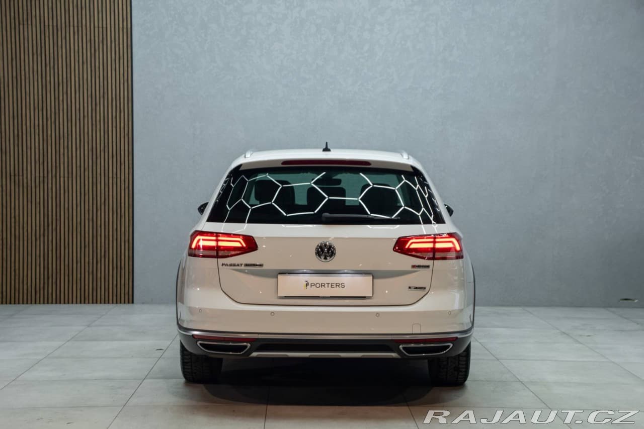 2019 Volkswagen Passat - 5