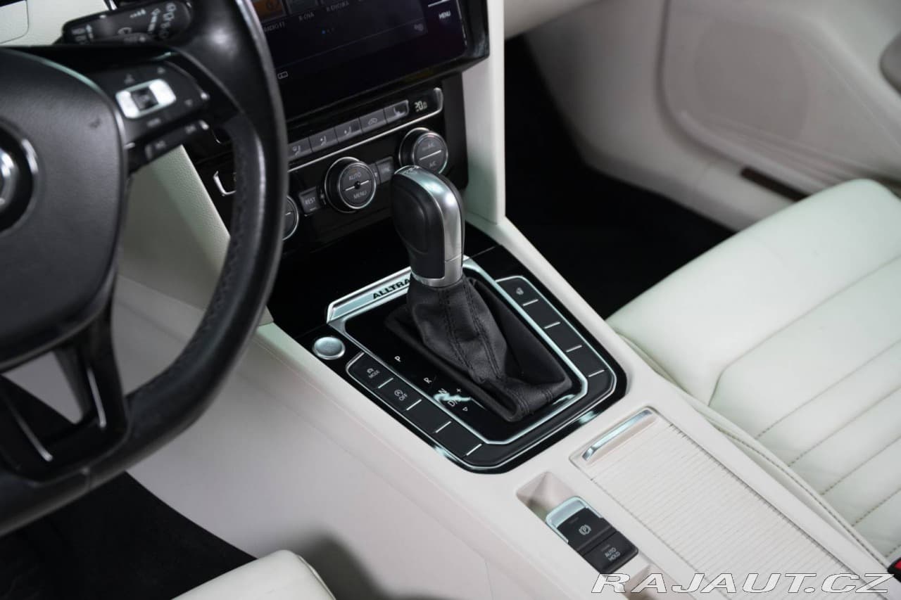 2019 Volkswagen Passat - 7