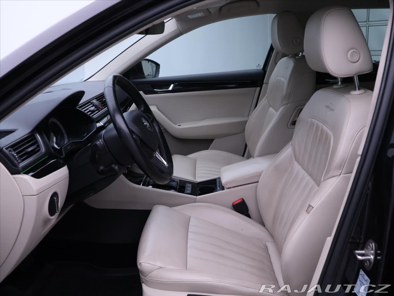 2017 Škoda SUPERB - 11