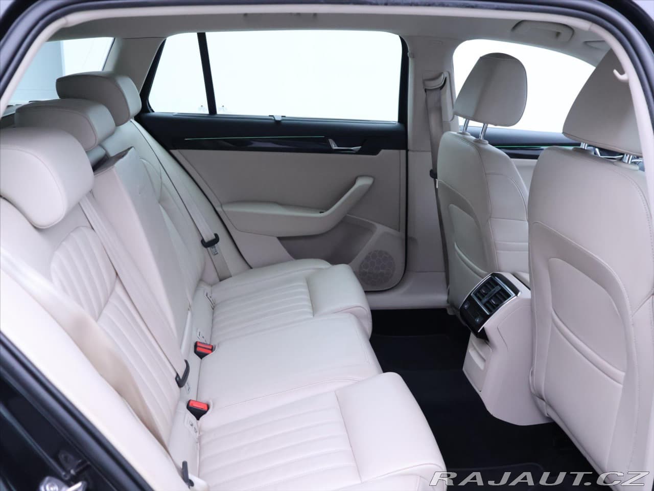2017 Škoda SUPERB - 13