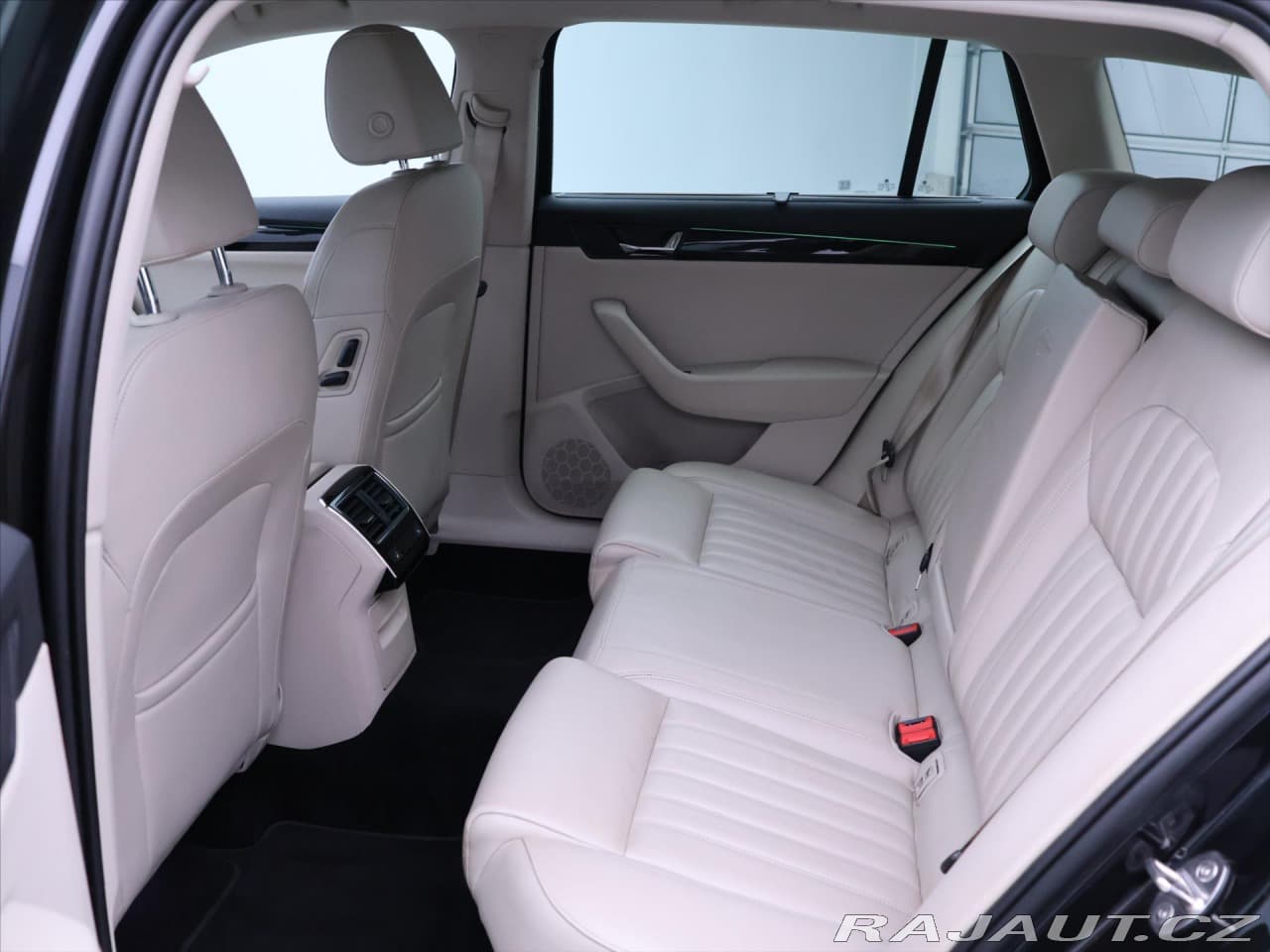 2017 Škoda SUPERB - 14