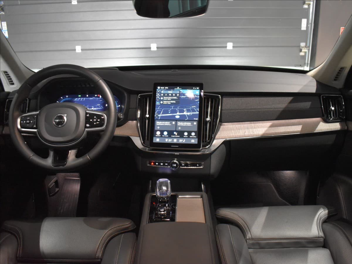 2025 Volvo Xc90 - 15