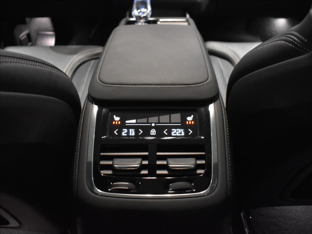 2025 Volvo Xc90 - 16