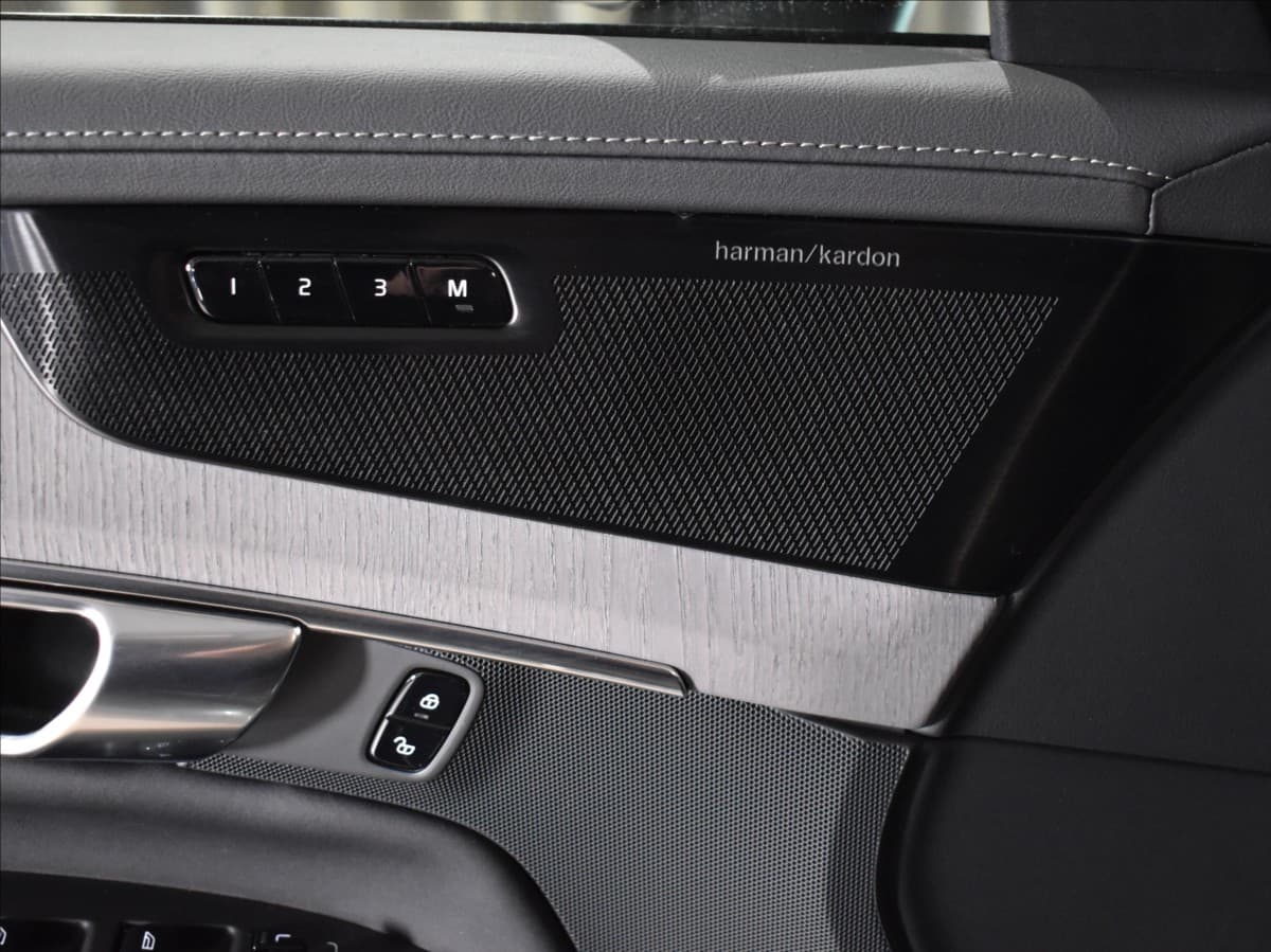 2025 Volvo Xc90 - 19