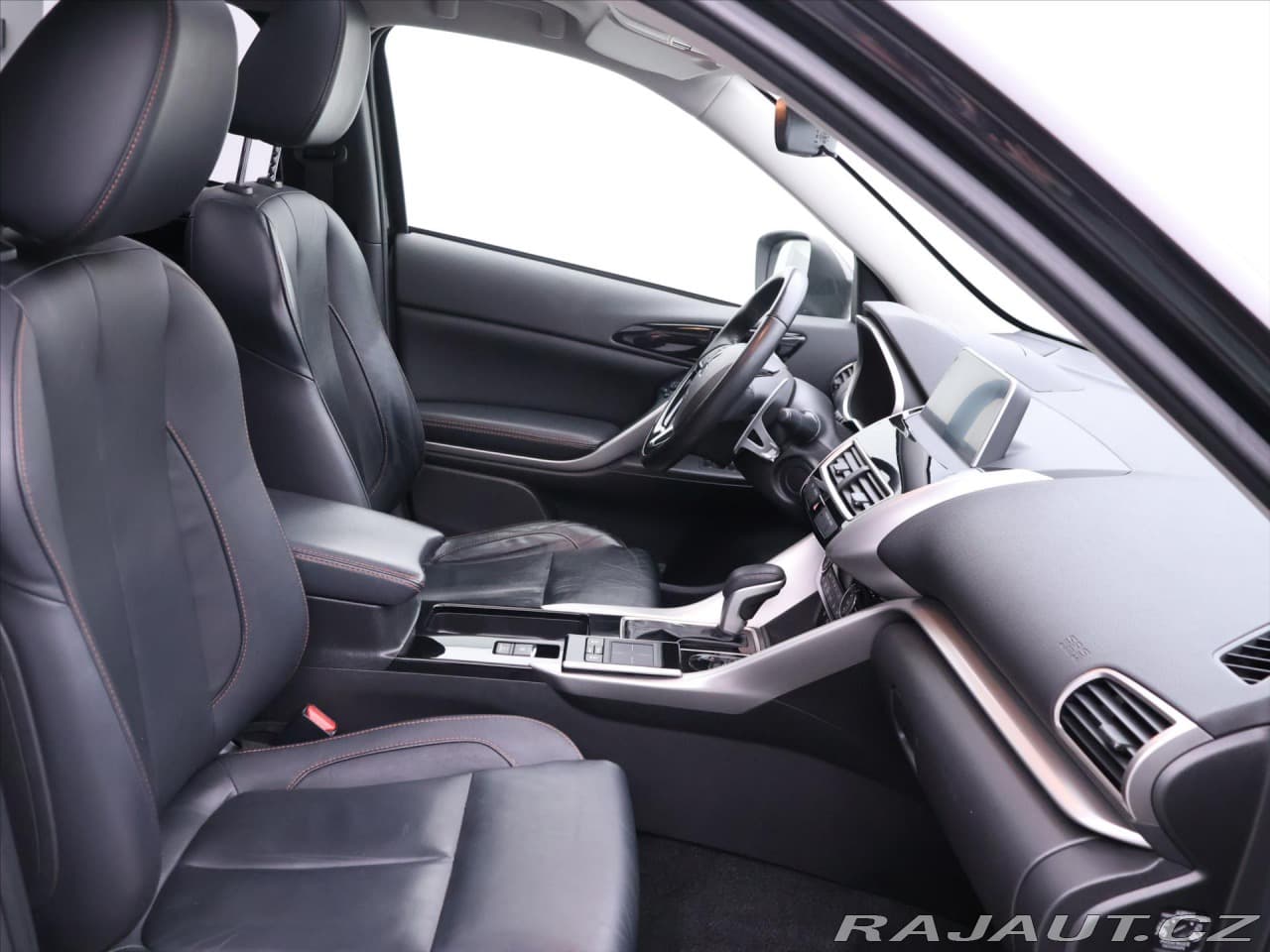 2019 Mitsubishi Eclipse - 11