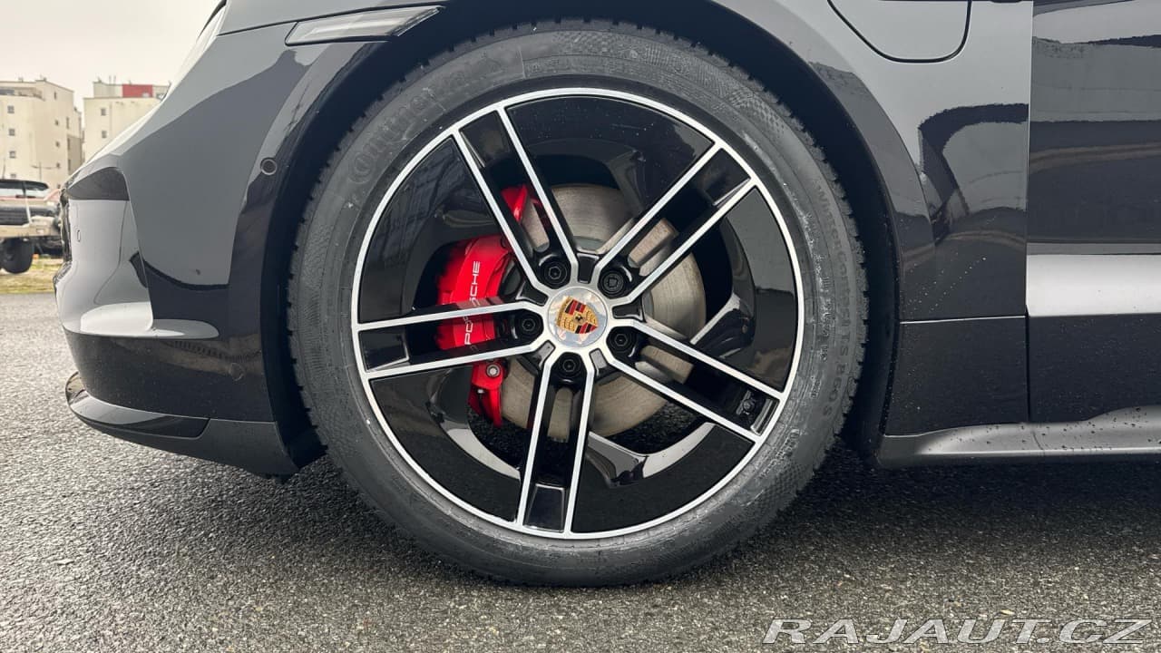 2025 Porsche Taycan - 10