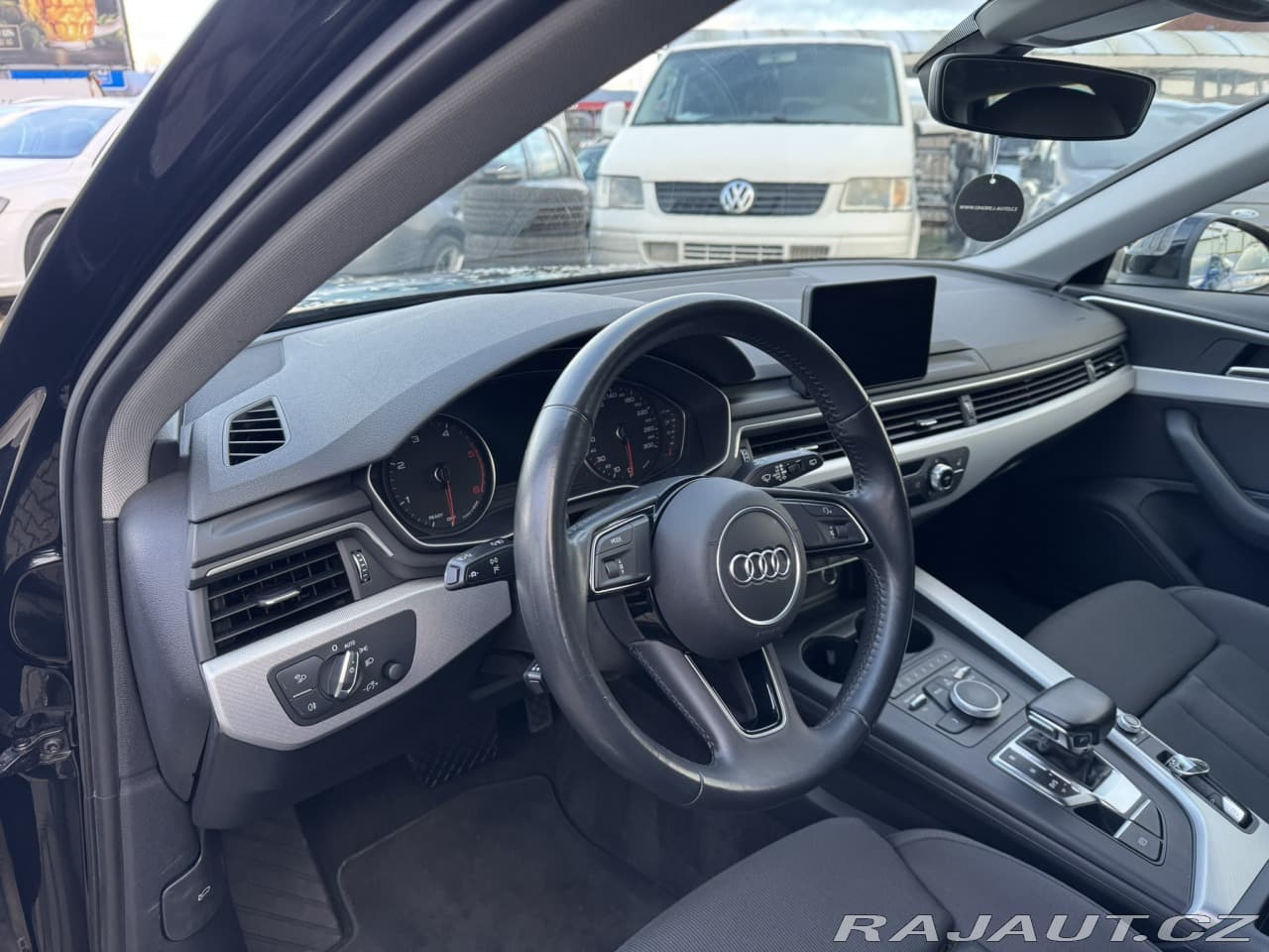 2019 Audi A4 - 12
