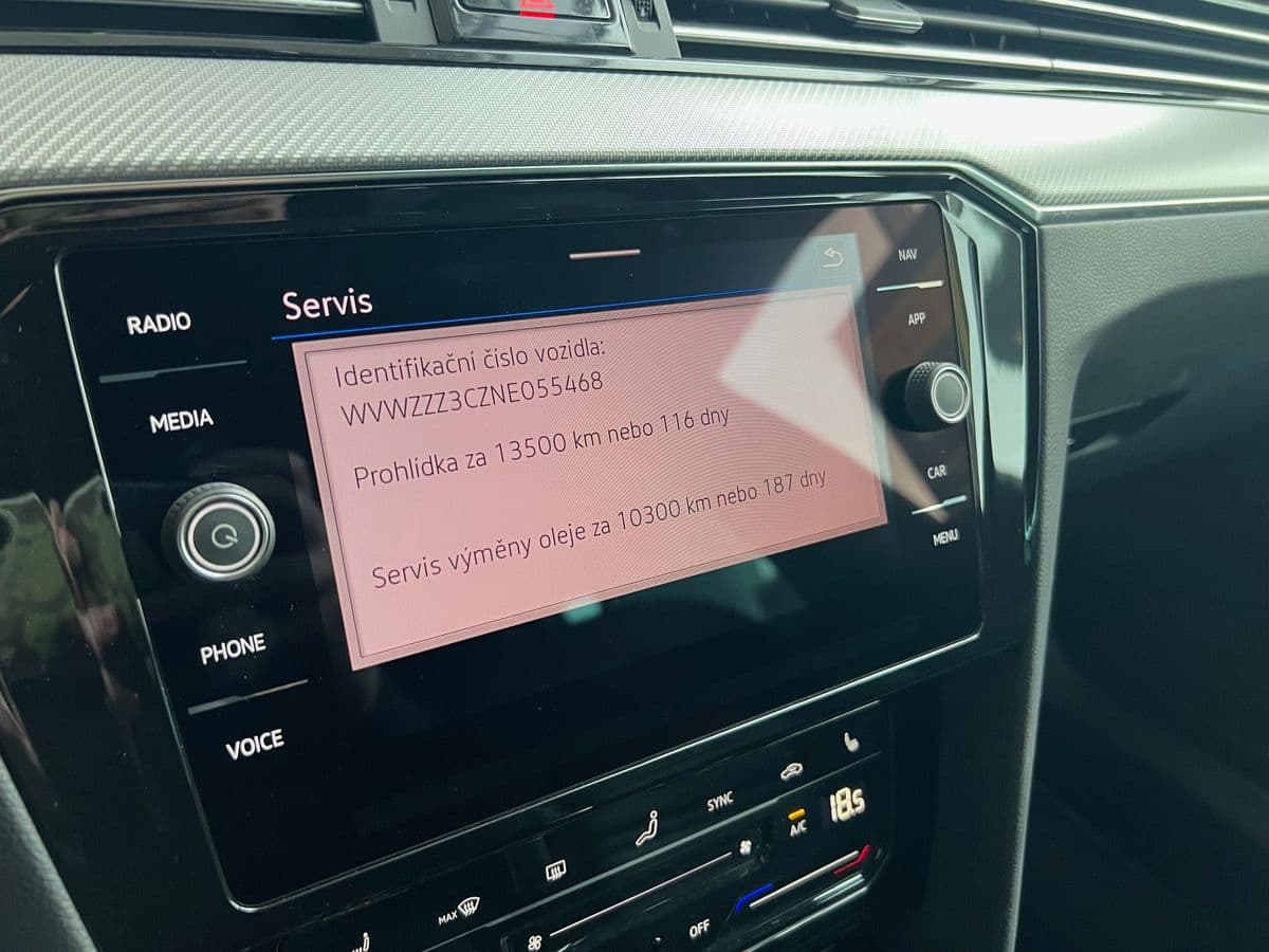 2022 Volkswagen Passat - 10