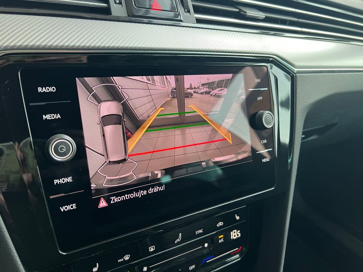 2022 Volkswagen Passat - 13